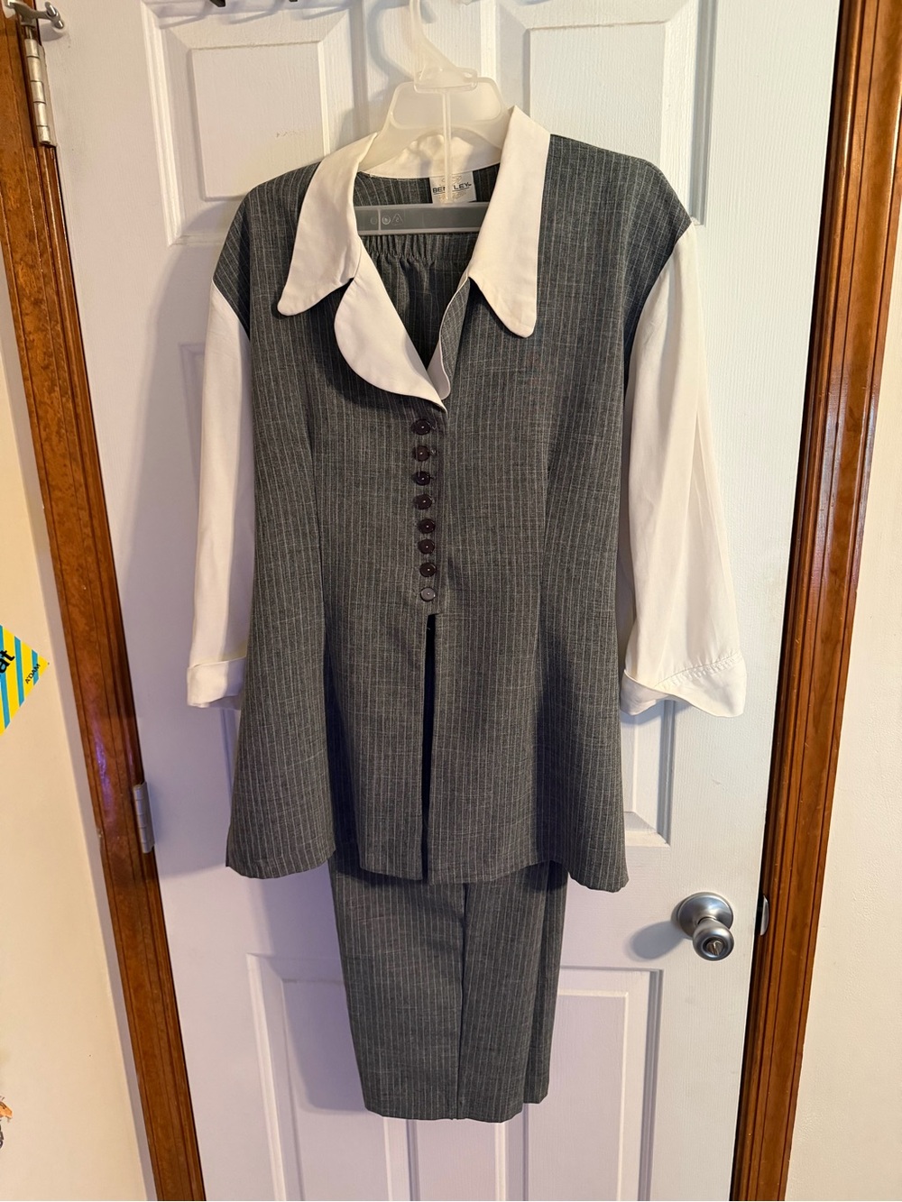 Bentley Gray Pinstripe 2 Piece Set Size 18 Top & Pants Work